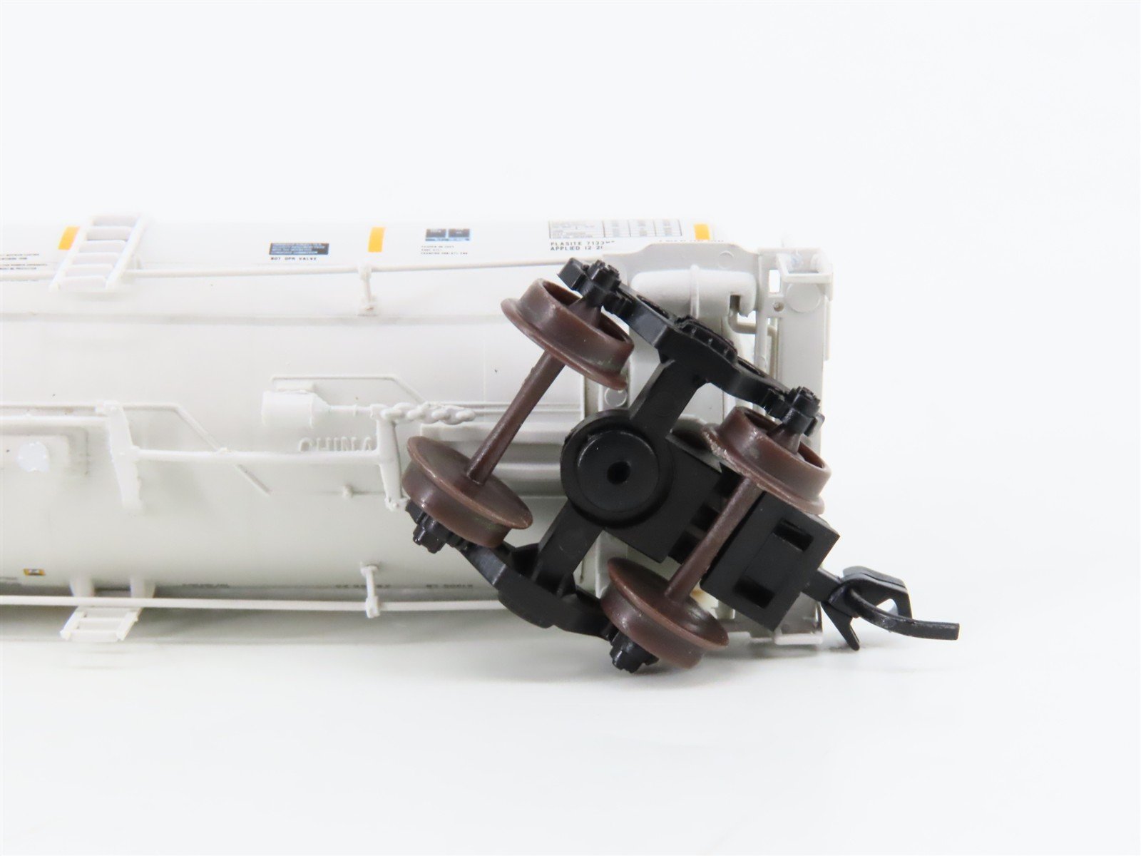 N Scale Atlas 40383 CRGX Cargill 17,600 Gallon Corn Syrup Tank Car #5885