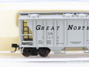 N Scale Atlas 3175 GN Great Northern Railway 2-Bay Covered Hopper #71470