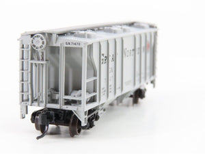 N Scale Atlas 3175 GN Great Northern Railway 2-Bay Covered Hopper #71470