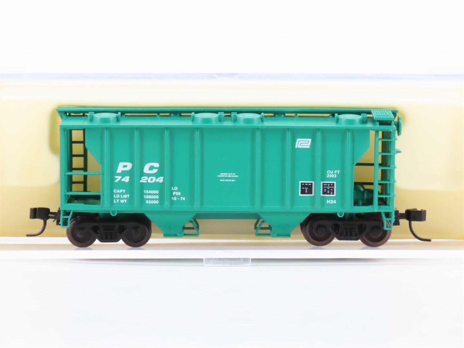 N Scale Atlas 3176 PC Penn Central Railroad 2-Bay Covered Hopper #74204