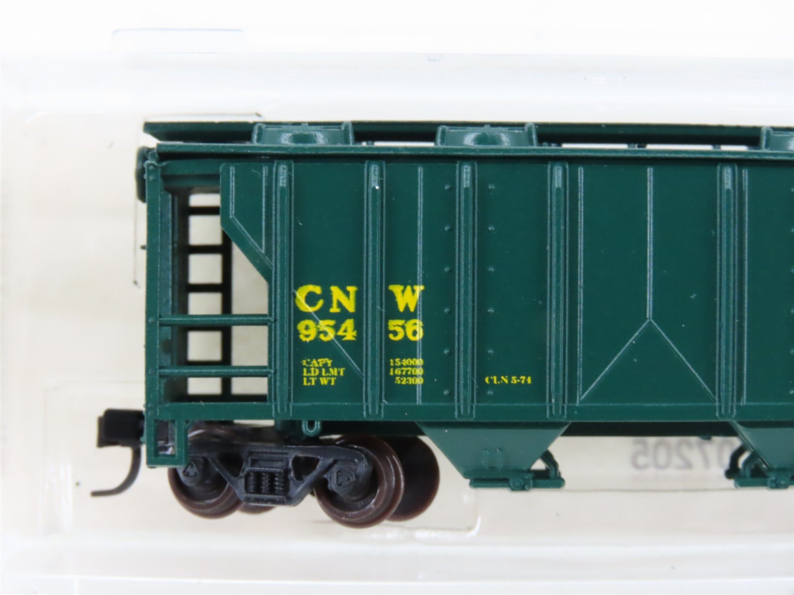 N Scale Atlas 3730 CNW Chicago North Western 3-Bay Covered Hopper #95456
