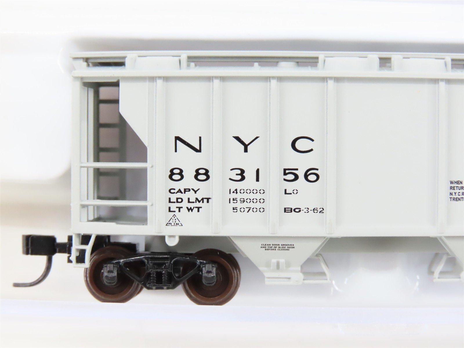 N Scale Atlas Trainman 31977 NYC New York Central 2-Bay Covered Hopper #883156