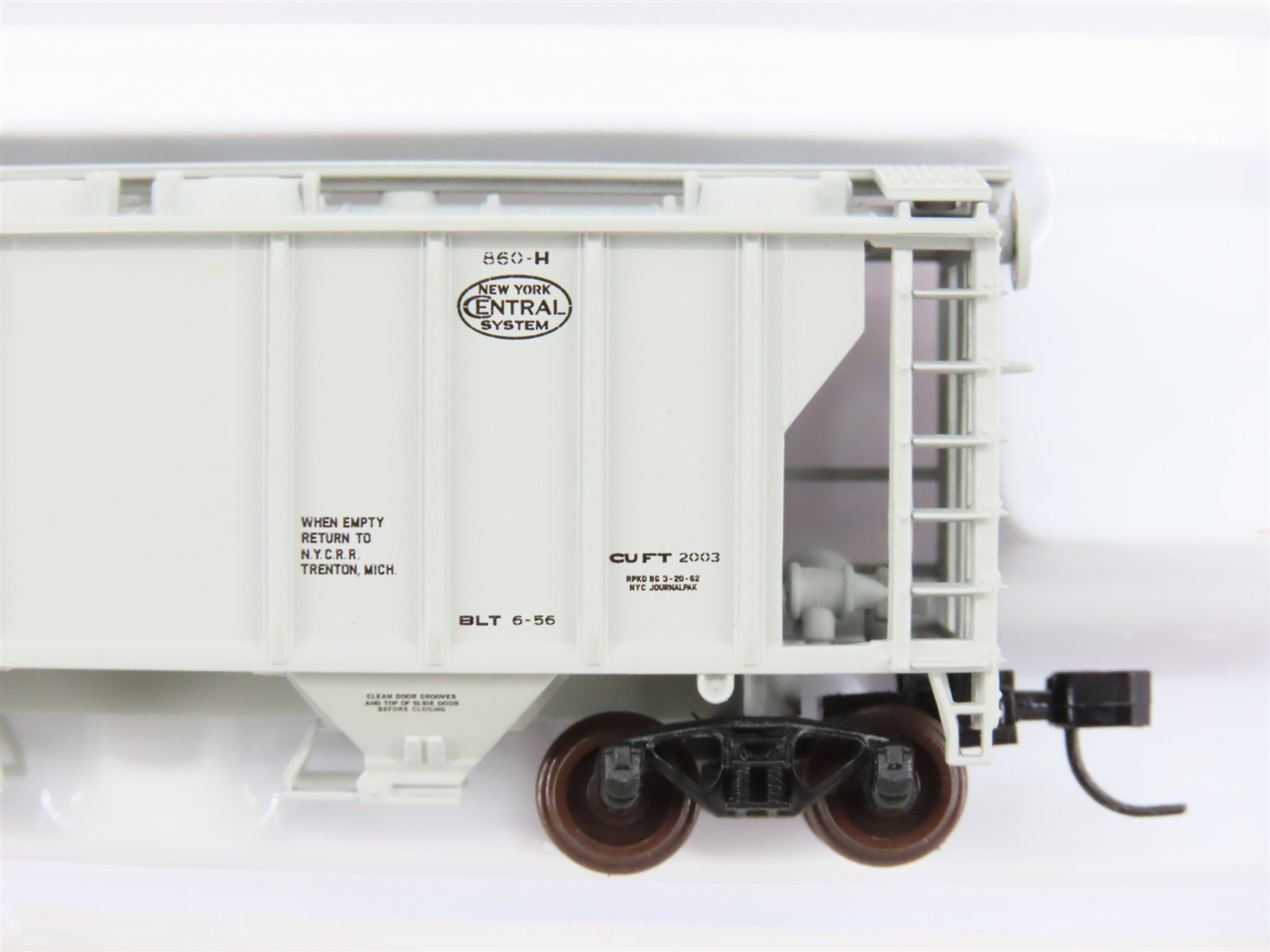 N Scale Atlas Trainman 31977 NYC New York Central 2-Bay Covered Hopper #883156
