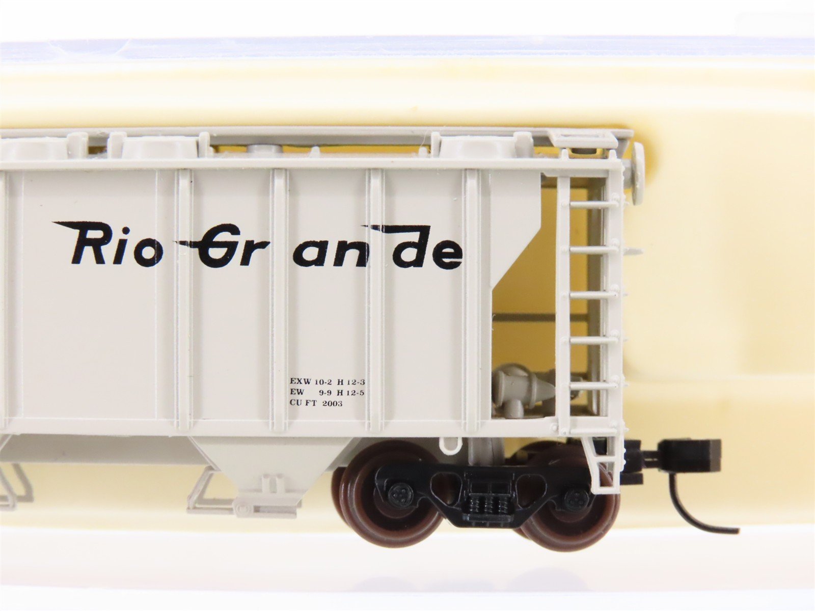 N Scale Atlas 3166 D&RGW Rio Grande Railroad 2-Bay Covered Hopper #18329
