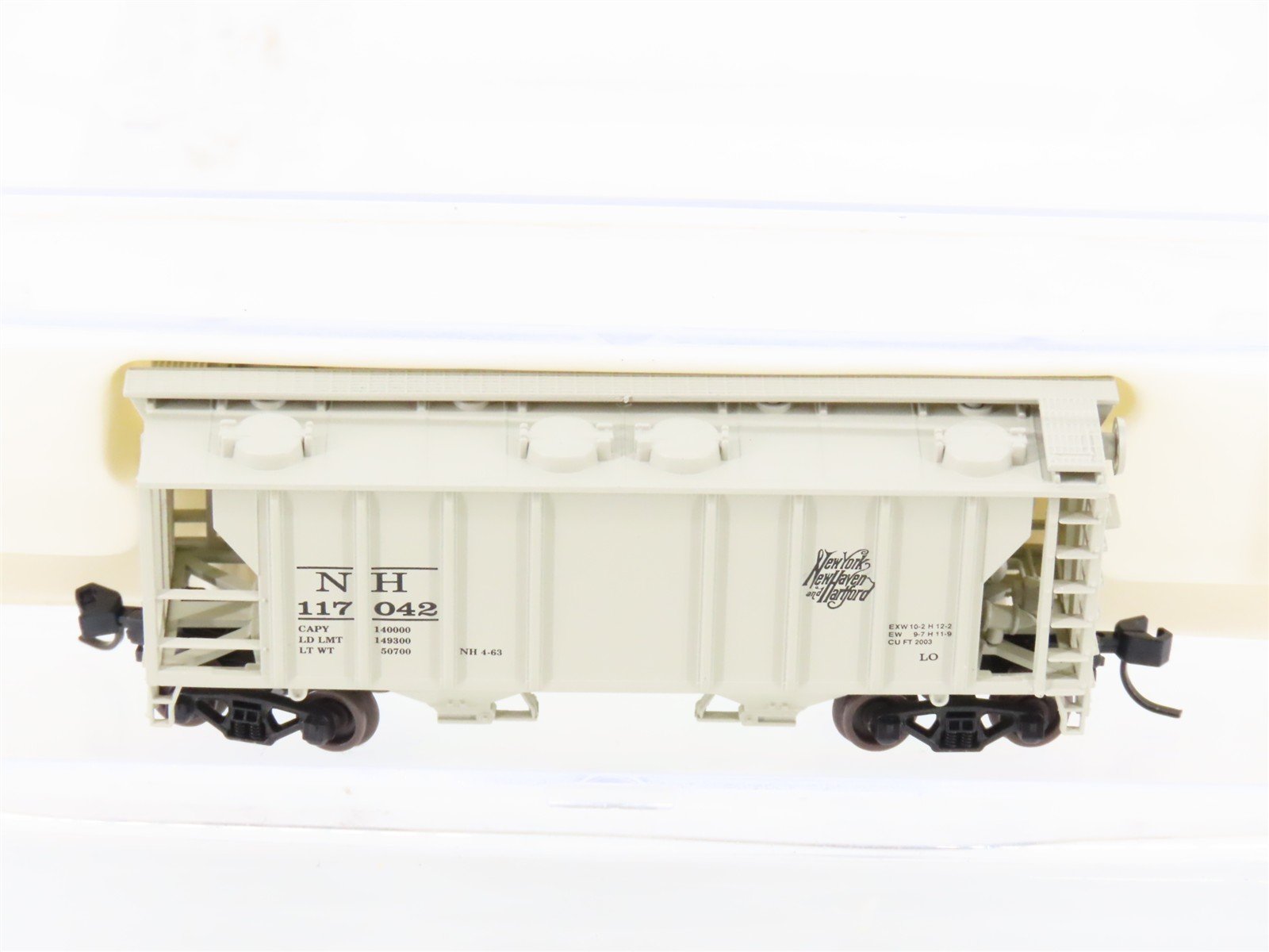 N Scale Atlas 31711 NH New Haven Railroad 2-Bay Covered Hopper #117042