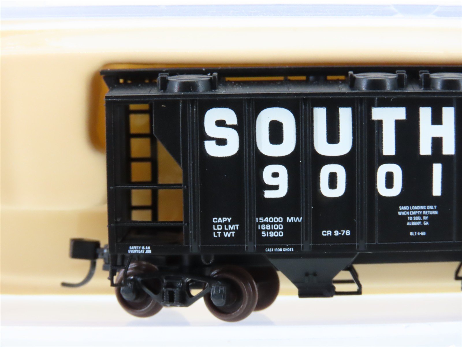N Scale Atlas 31641 SOU Southern Railway 2-Bay Covered Hopper #900174