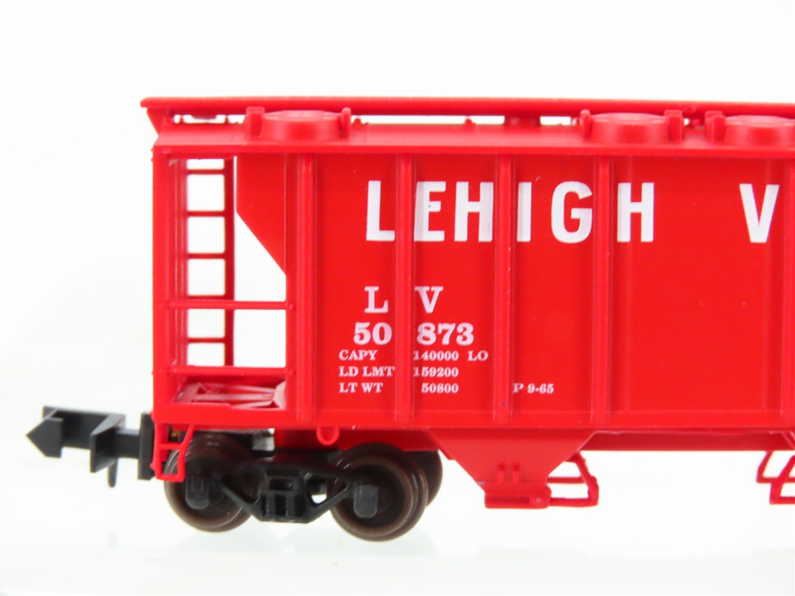 N Scale Atlas 31701 LV Lehigh Valley Railroad 2-Bay Covered Hopper #50873