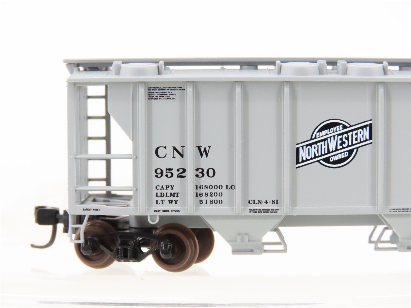 N Scale Atlas 31801 CNW Chicago North Western 2-Bay Covered Hopper #95230