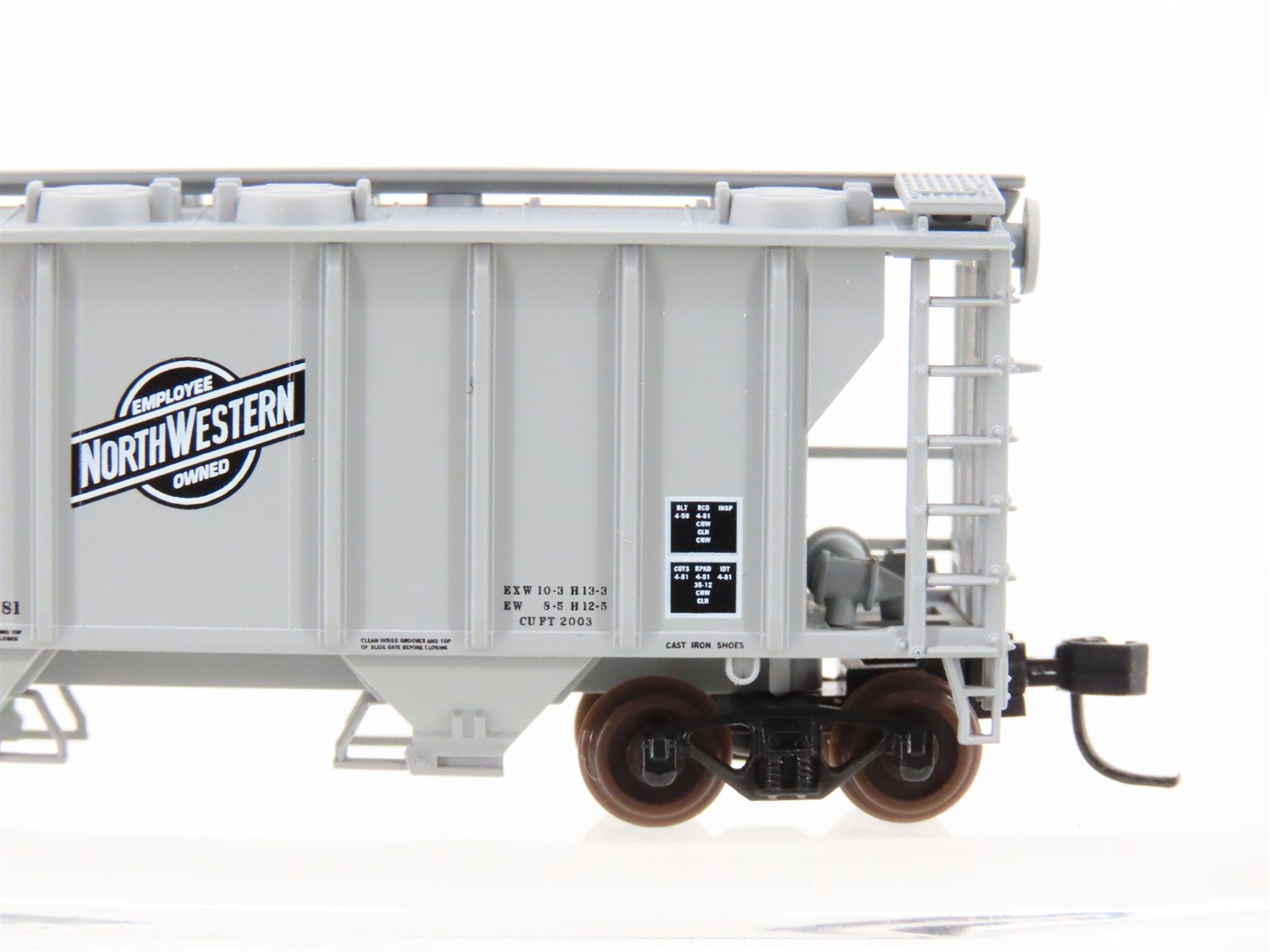 N Scale Atlas 31801 CNW Chicago North Western 2-Bay Covered Hopper #95230