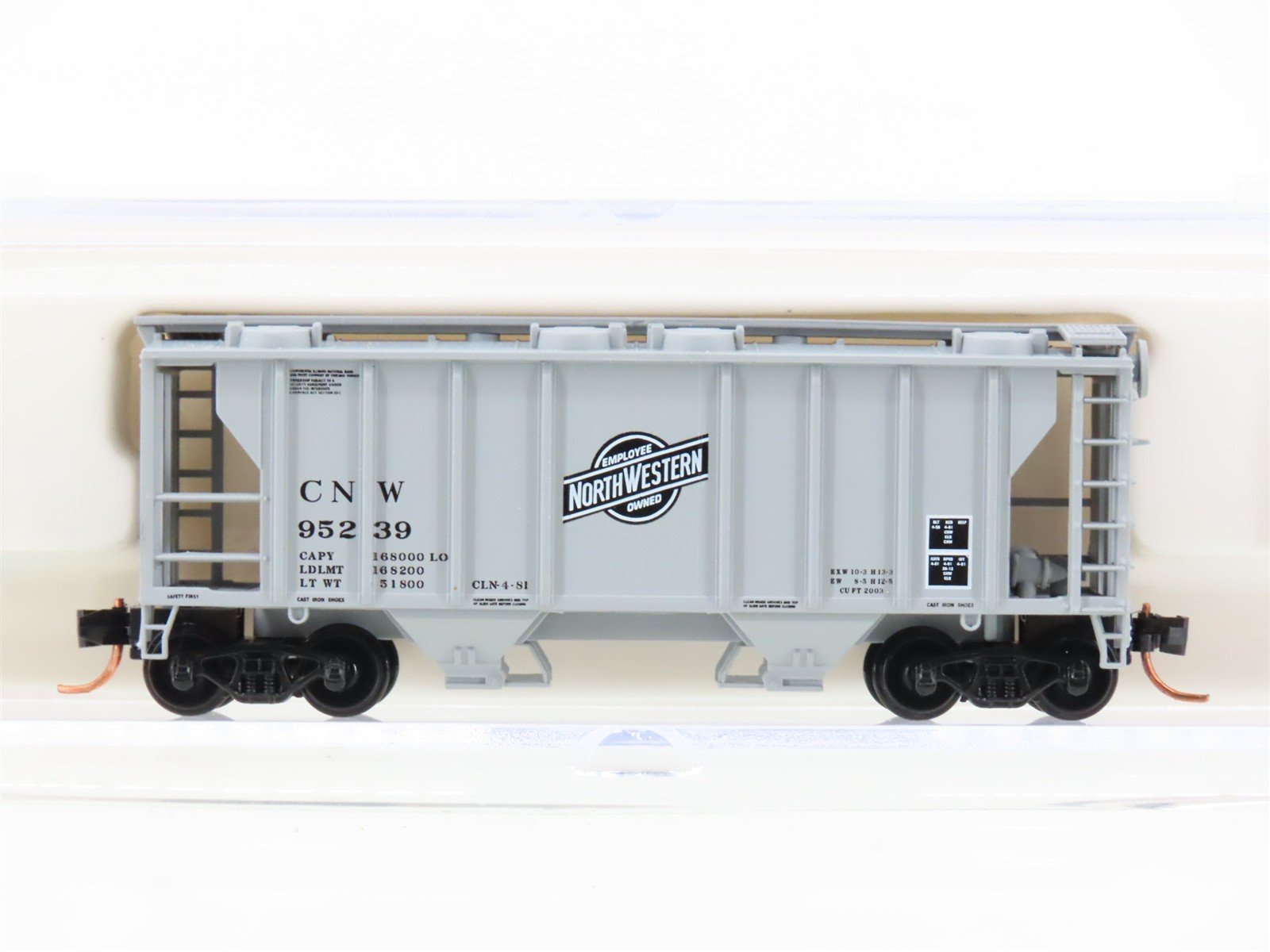 N Scale Atlas 31802 CNW Chicago North Western 2-Bay Covered Hopper #95239