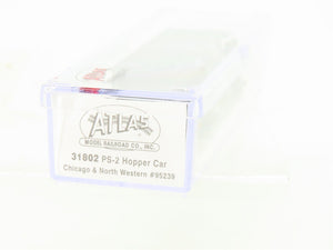 N Scale Atlas 31802 CNW Chicago North Western 2-Bay Covered Hopper #95239