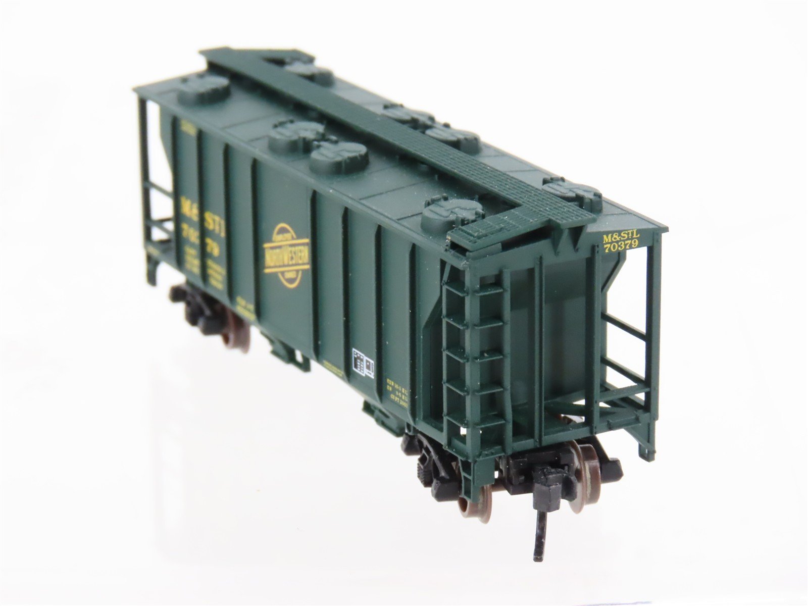 N Atlas 31806 M&STL C&NW Chicago & North Western 2-Bay Covered Hopper #70379