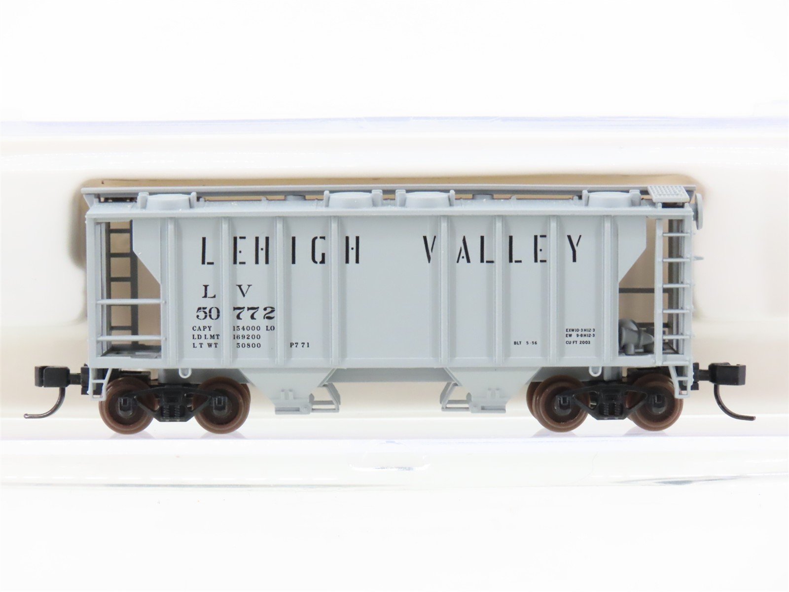 N Scale Atlas 31823 LV Lehigh Valley Railroad 2-Bay Covered Hopper #50772