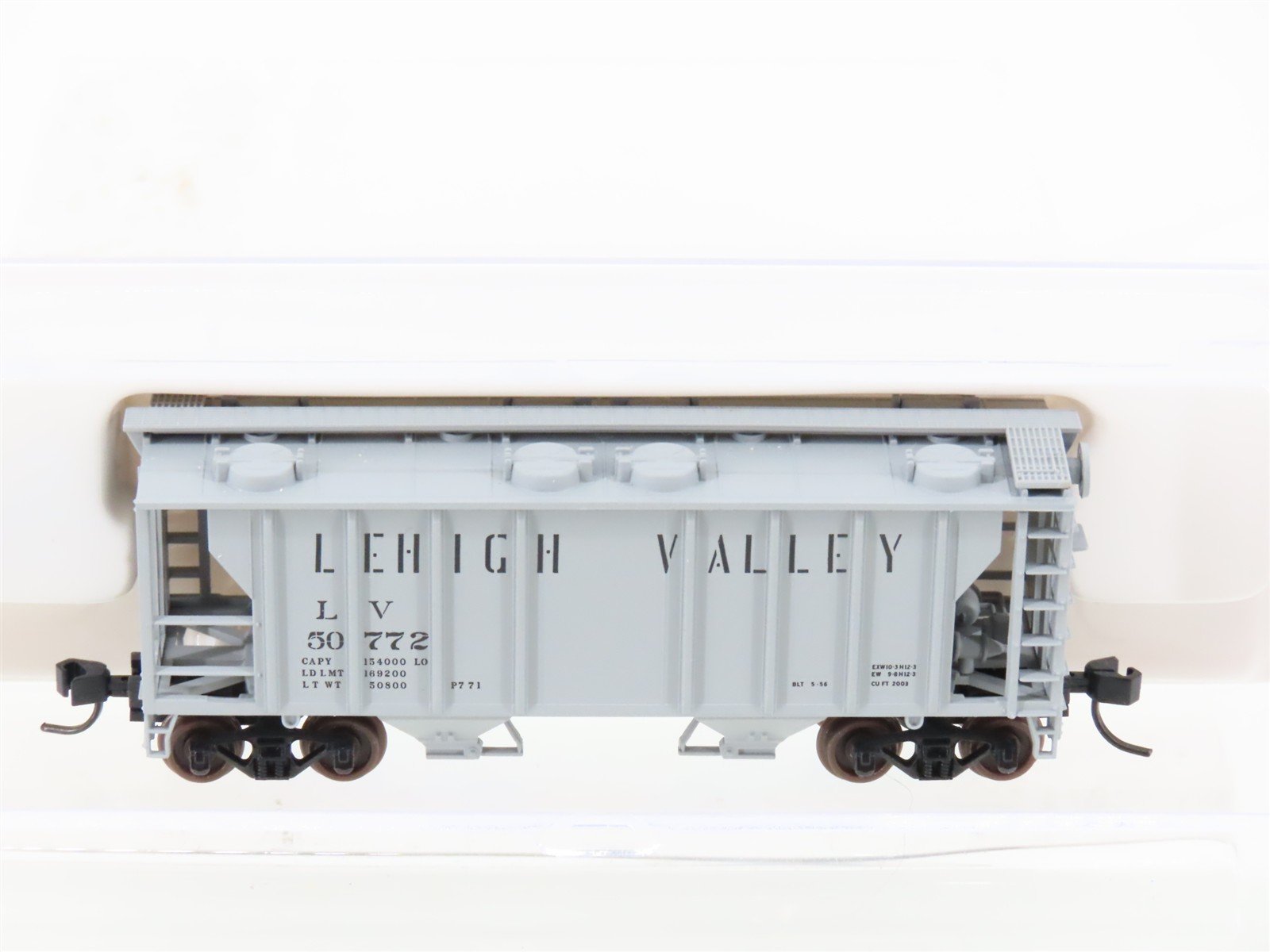 N Scale Atlas 31823 LV Lehigh Valley Railroad 2-Bay Covered Hopper #50772