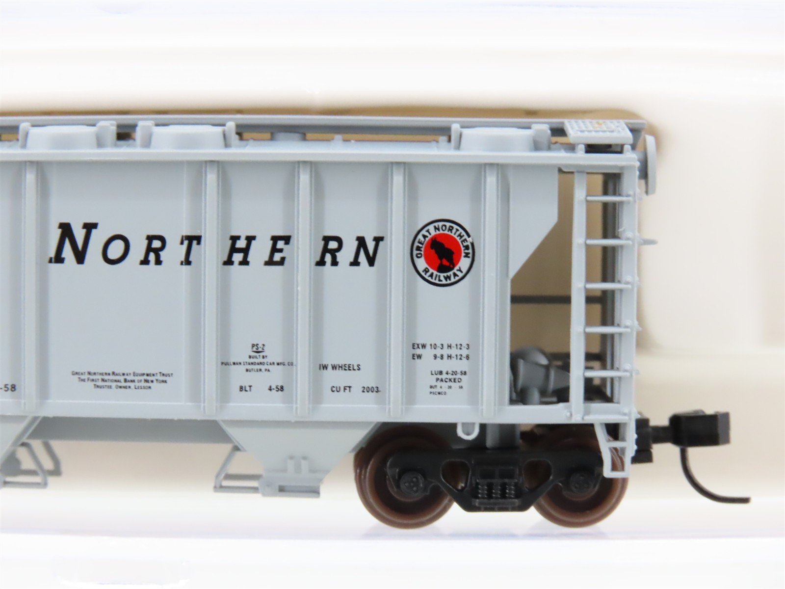 N Scale Atlas 31752 GN Great Northern Railway 2-Bay Covered Hopper #71501