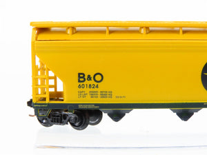 N Scale Atlas 3957 B&O Chessie System 4-Bay Covered Hopper #601824