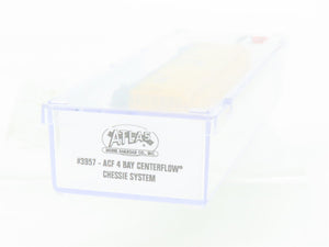 N Scale Atlas 3957 B&O Chessie System 4-Bay Covered Hopper #601824