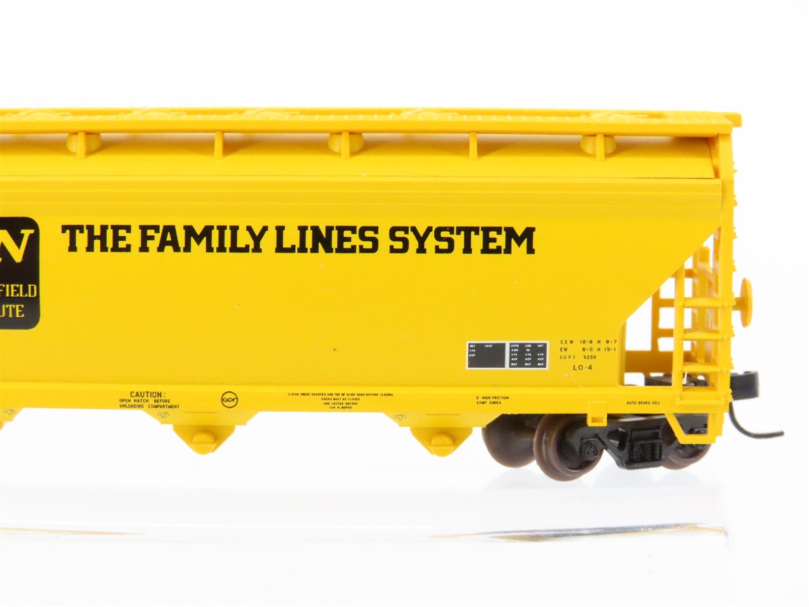N Scale Atlas 39672 SCL/L&N Family Lines System 4-Bay Centerflow Hopper #260022
