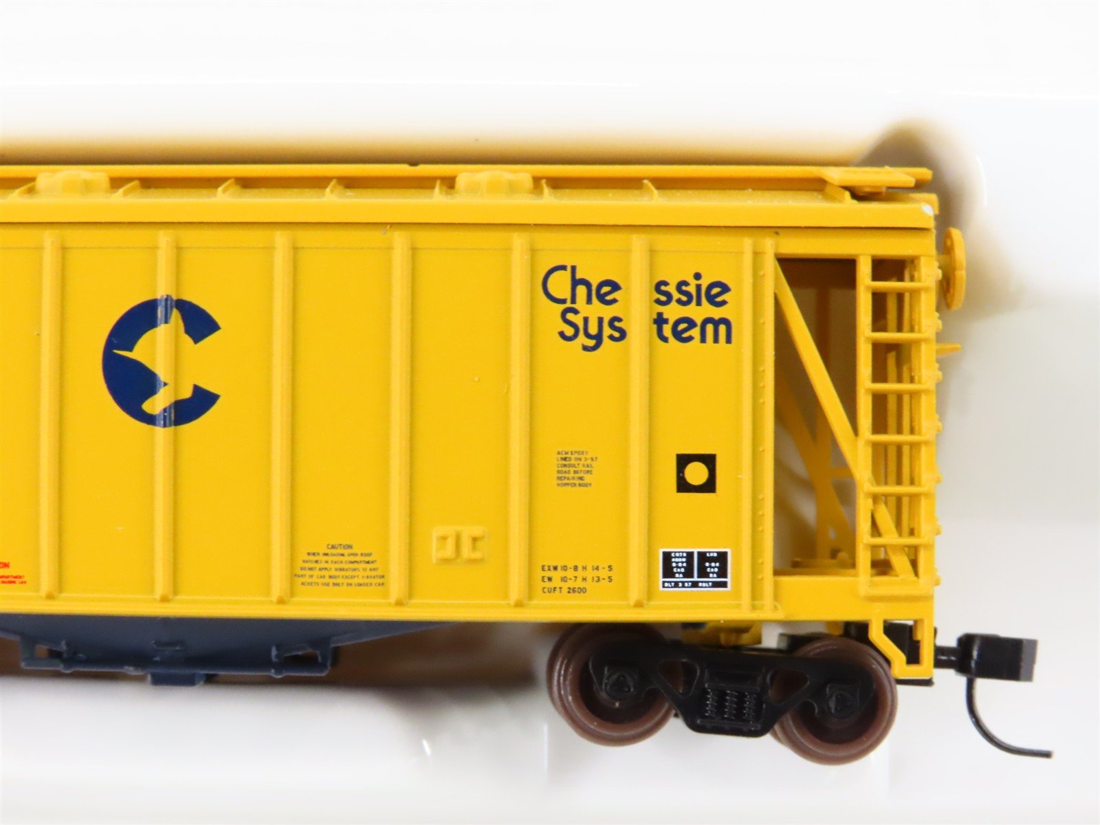 N Scale Atlas Trainman 38775A C&O Chessie System 40' Airslide Hopper #2352