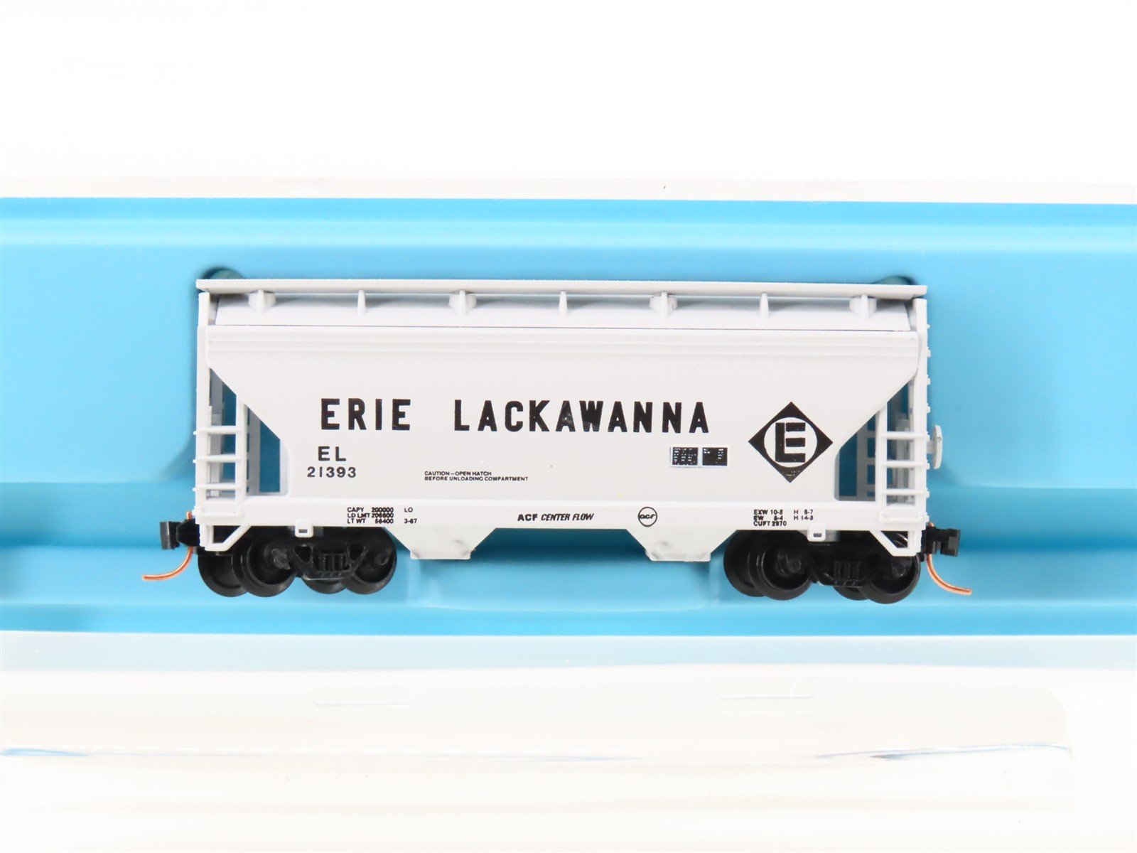 N Scale Atlas 3902 EL Erie Lackawanna 2-Bay Covered Centerflow Hopper #21393