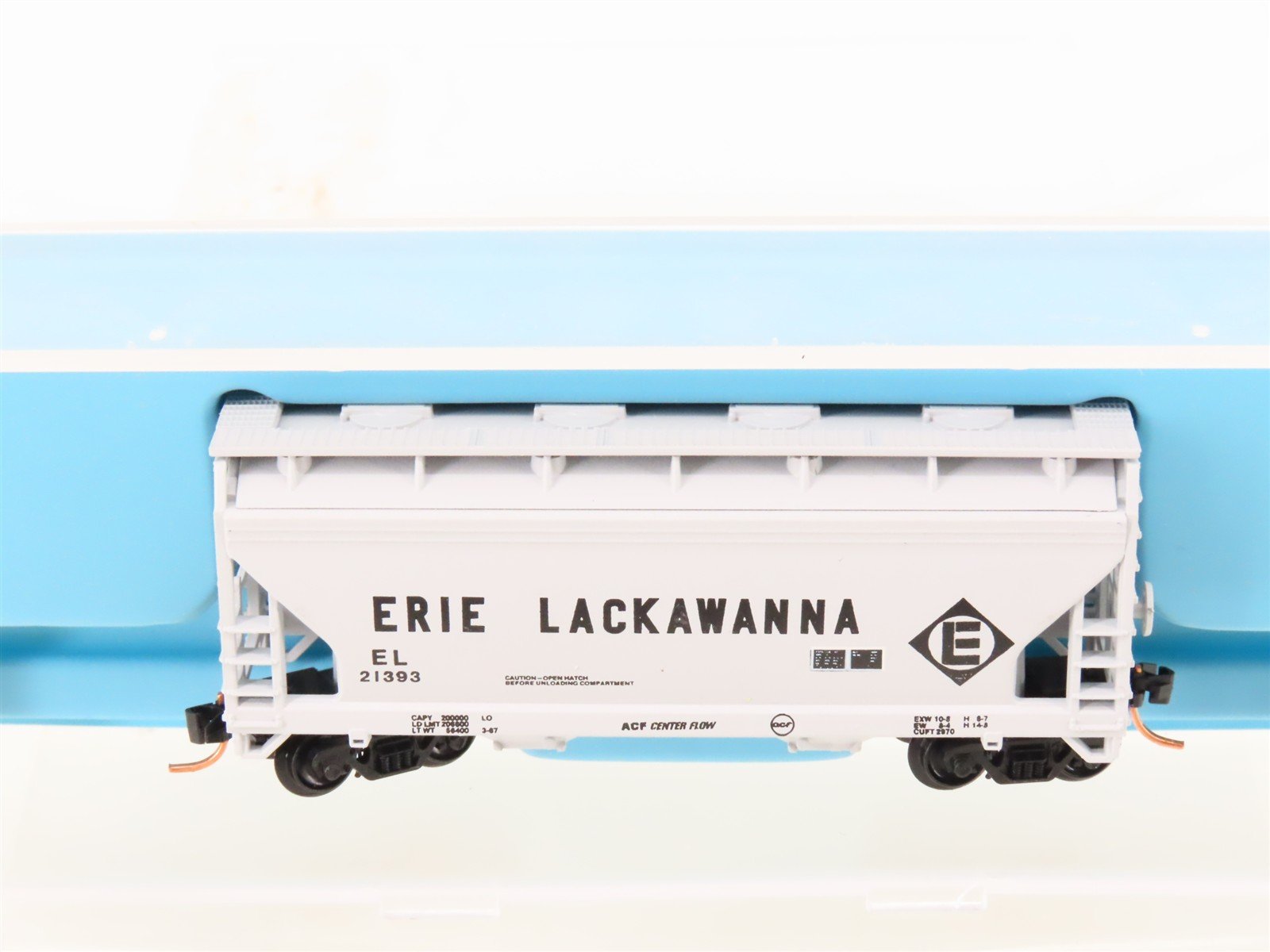 N Scale Atlas 3902 EL Erie Lackawanna 2-Bay Covered Centerflow Hopper #21393