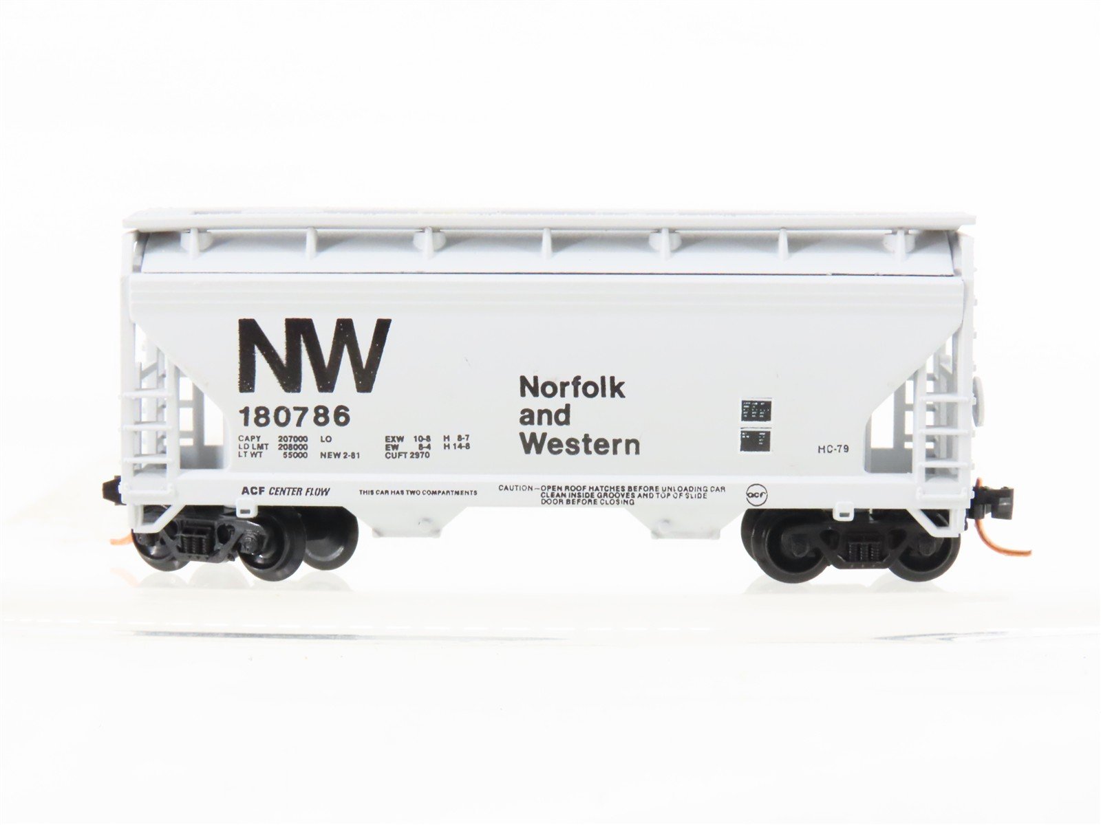 N Scale Atlas 3907 NW Norfolk & Western 2-Bay Centerflow Covered Hopper #180786