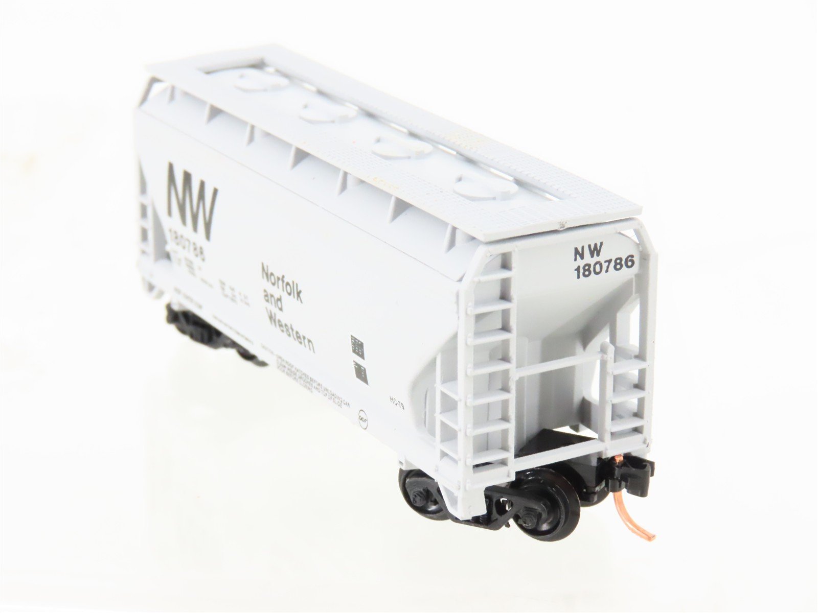 N Scale Atlas 3907 NW Norfolk & Western 2-Bay Centerflow Covered Hopper #180786