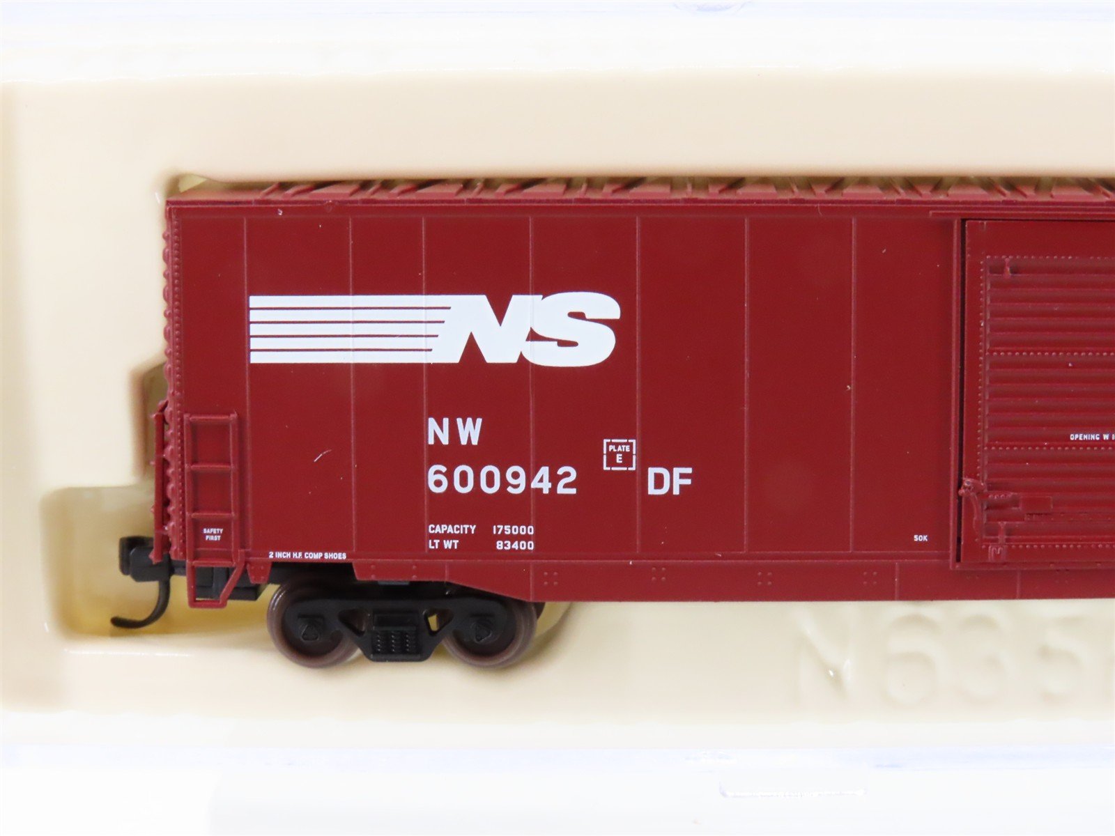 N Scale Atlas 37282 NW NS Norfolk Southern 60' Single Door Box Car #600942