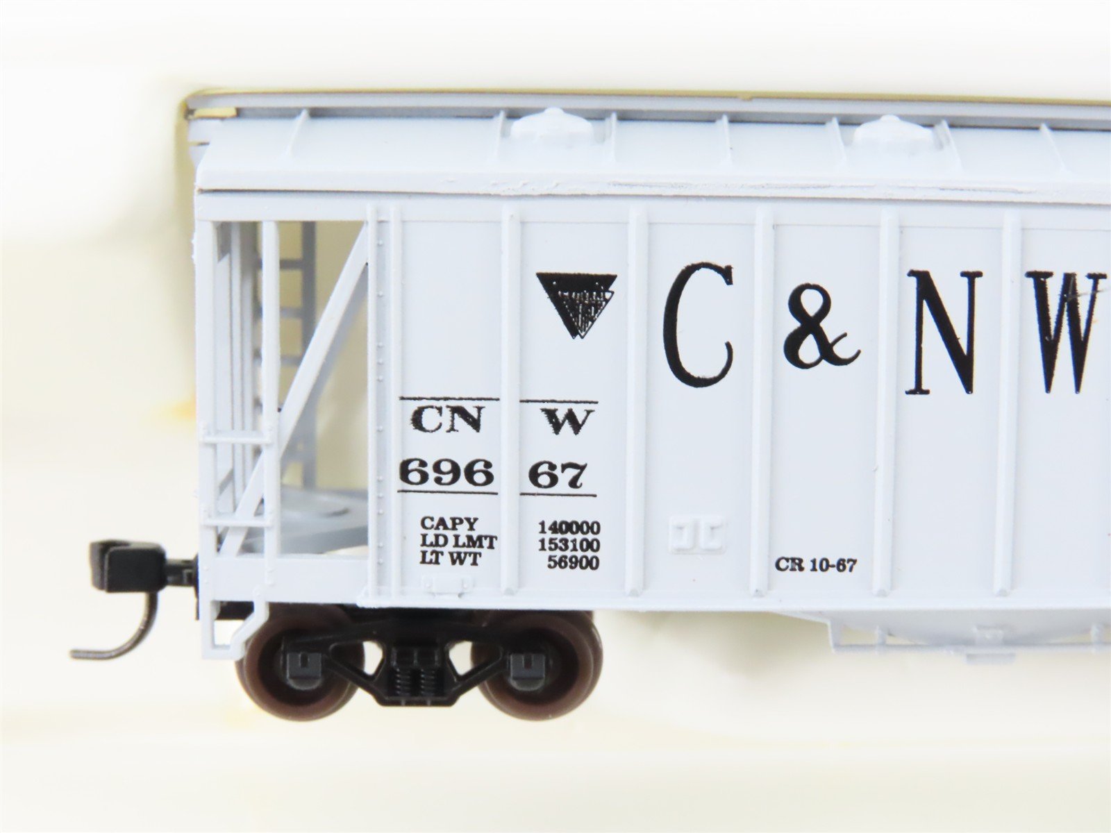 N Scale Atlas 3855 CNW Chicago & North Western GATX Airslide Hopper #69667