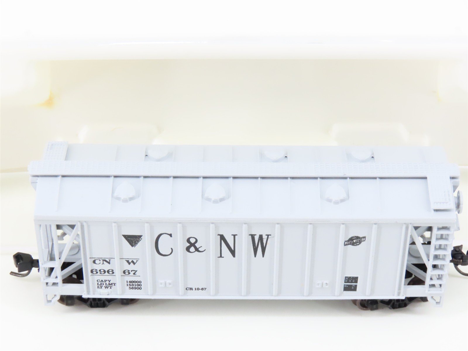 N Scale Atlas 3855 CNW Chicago & North Western GATX Airslide Hopper #69667