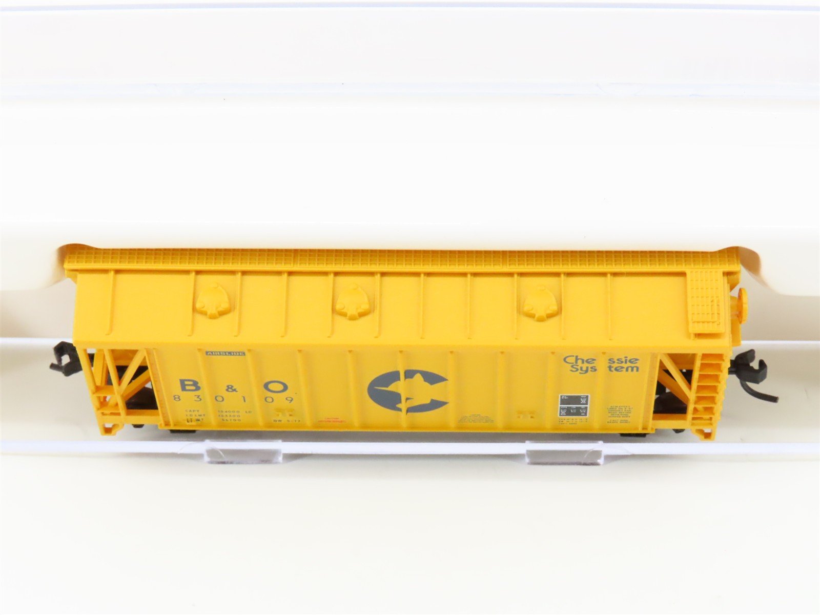 N Scale Atlas 38711 B&O Chessie System GATX Airslide Covered Hopper #830109