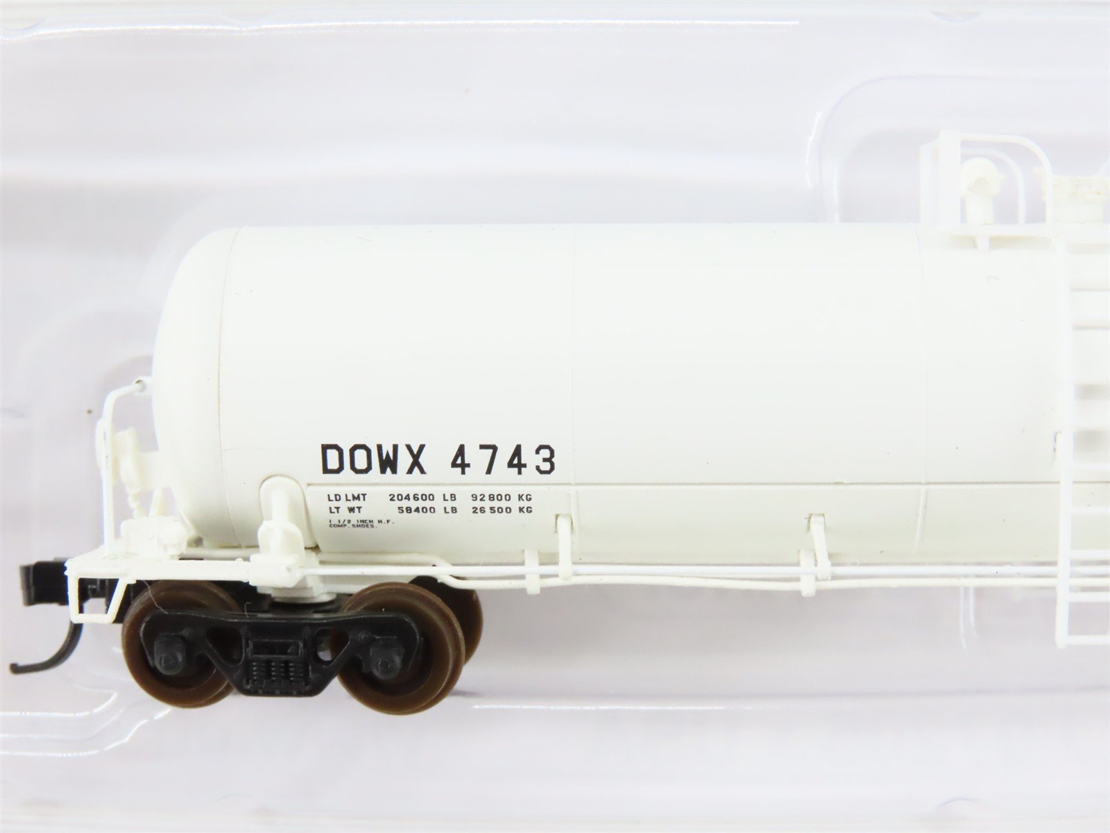 N Scale Atlas 50000196 DOWX Dow Chemical GATX 20,700 Gallon Tank Car #4743