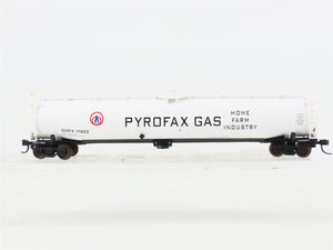 N Scale Atlas 37015 SHPX Pyrofax Gas 33,000 Gallon Tank Car #17002