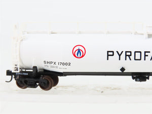 N Scale Atlas 37015 SHPX Pyrofax Gas 33,000 Gallon Tank Car #17002