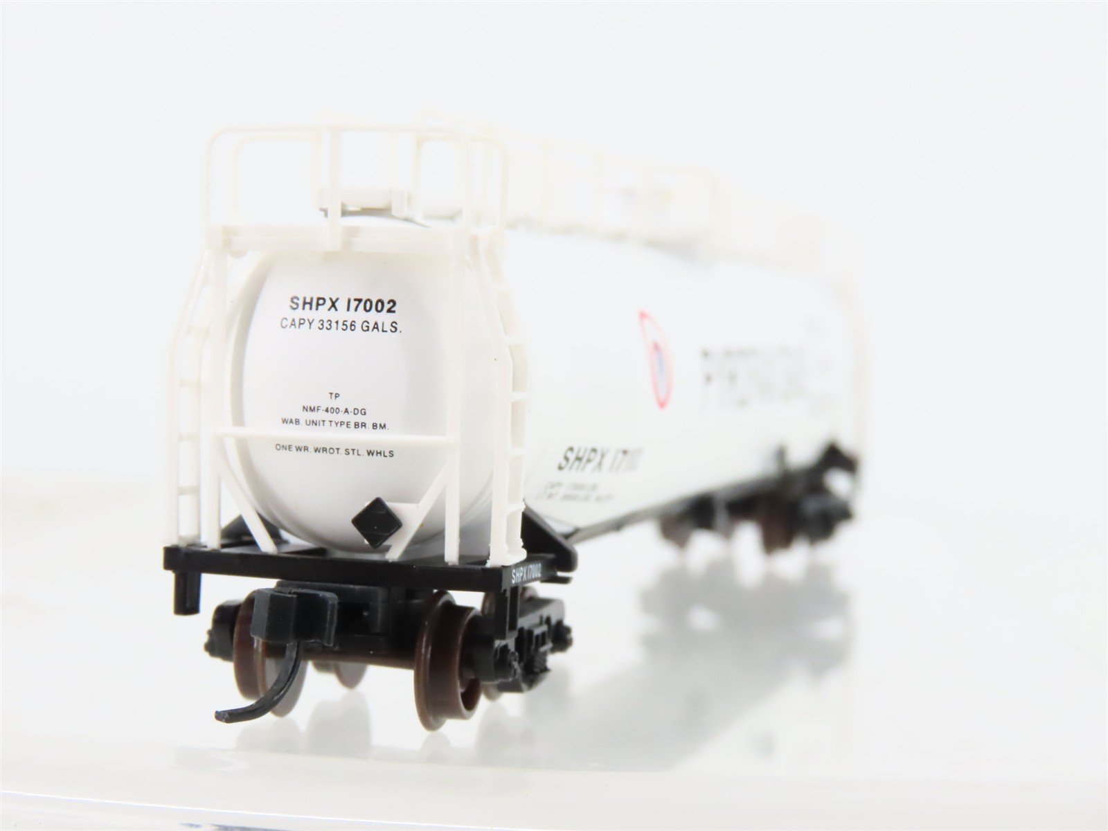 N Scale Atlas 37015 SHPX Pyrofax Gas 33,000 Gallon Tank Car #17002