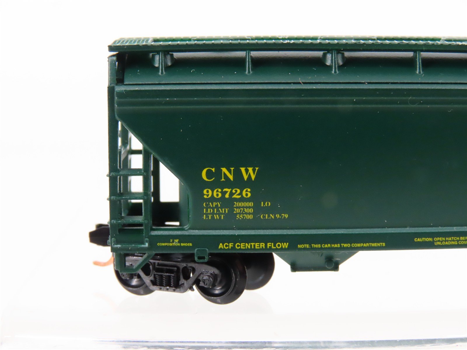 N Scale Atlas CNW Chicago & North Western 2-Bay Covered Hopper #96726