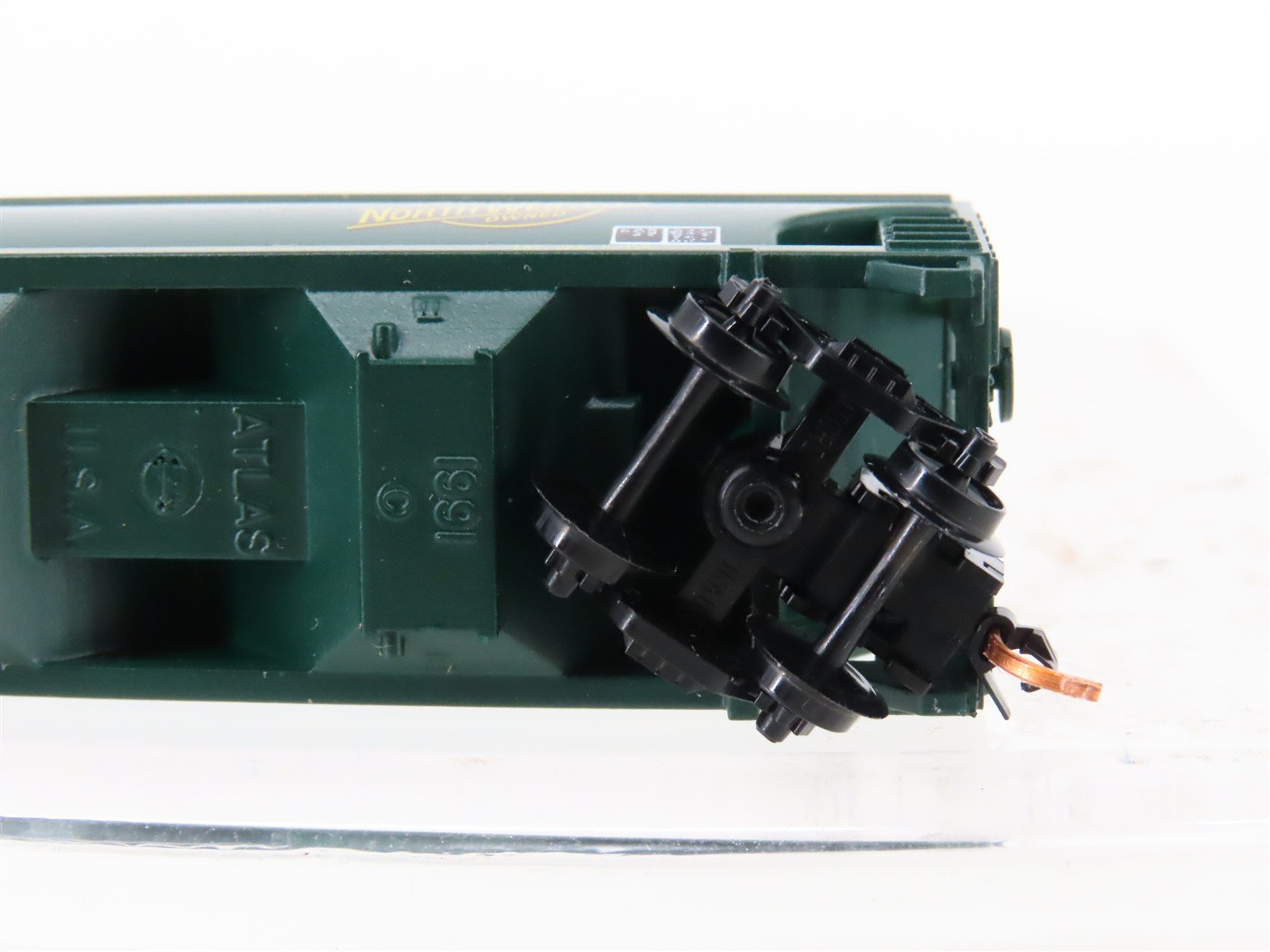 N Scale Atlas CNW Chicago & North Western 2-Bay Covered Hopper #96726