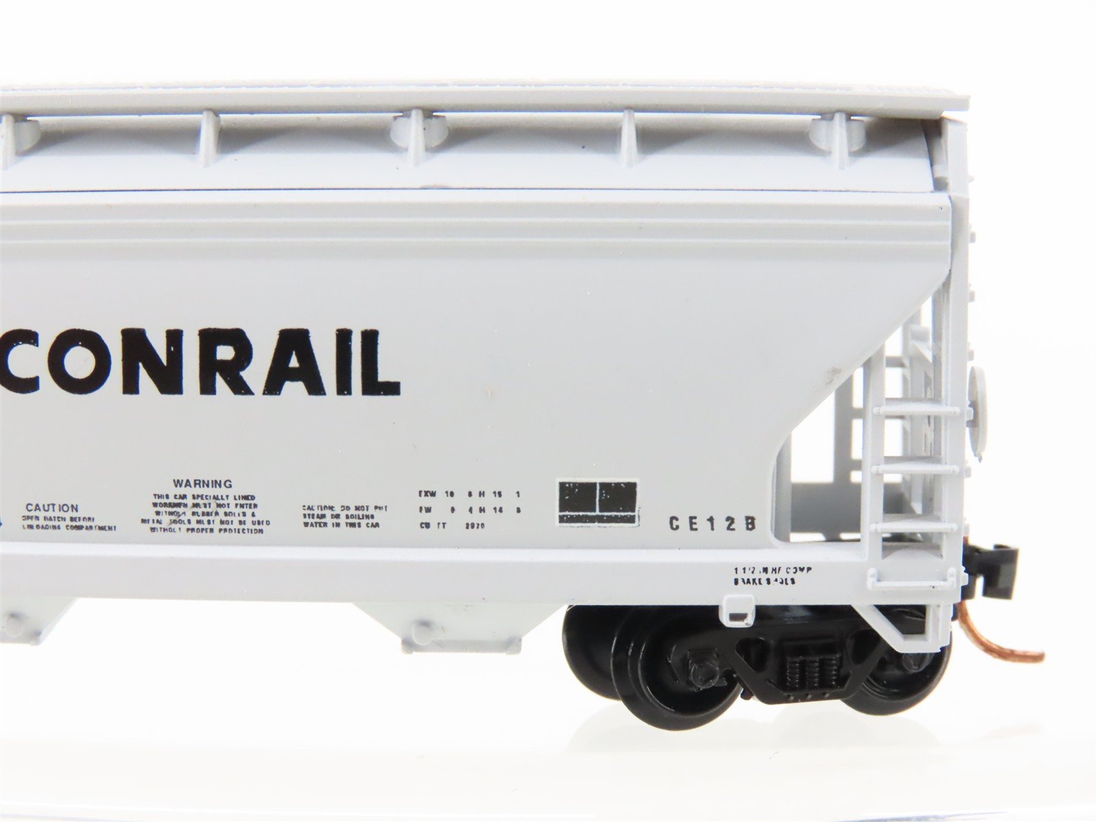 N Scale Atlas CR Conrail Railroad 2-Bay Covered Hopper #876361