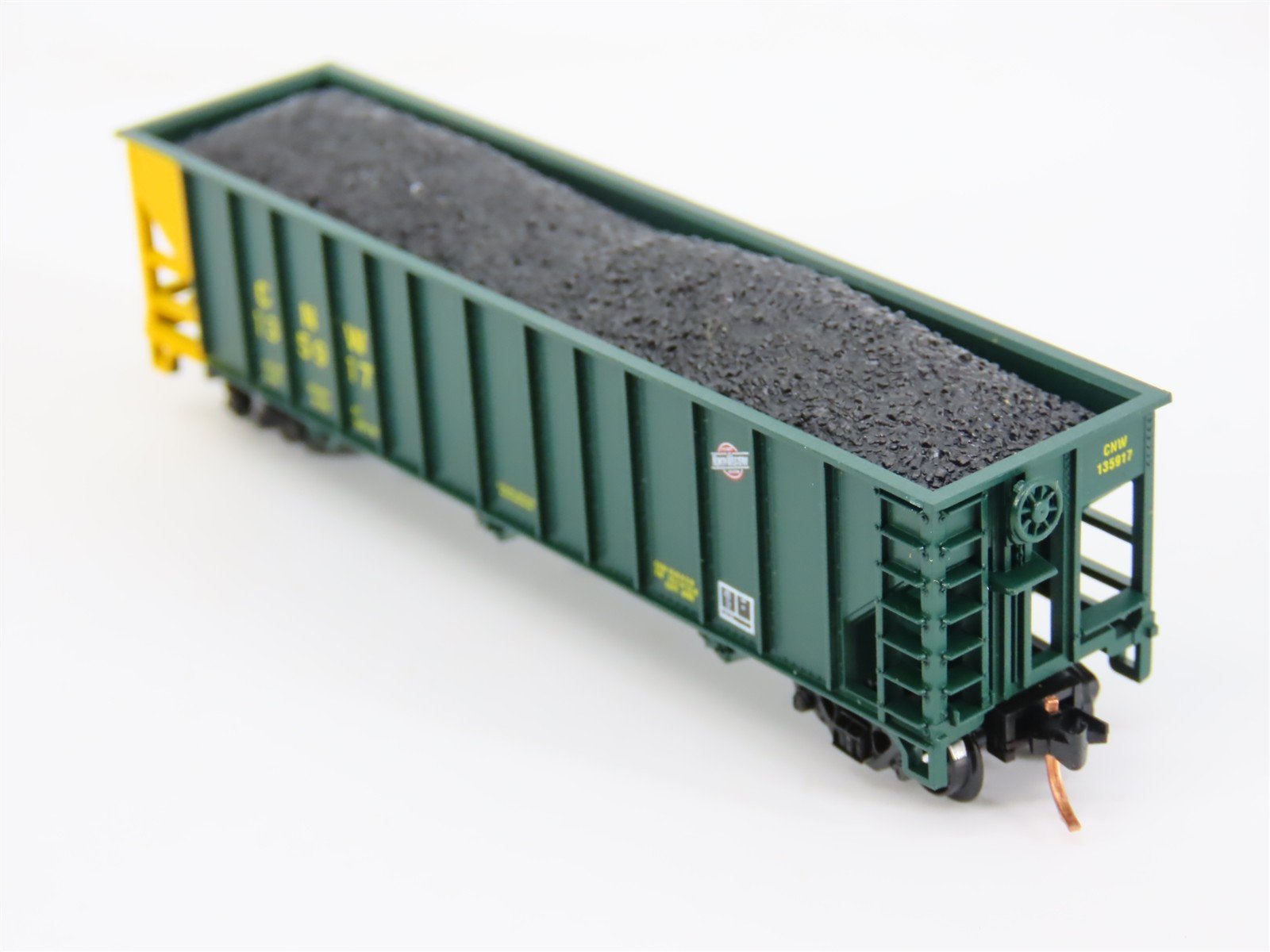 N Scale Atlas CNW Chicago & North Western 3-Bay Open Hopper #135917 w/ Load