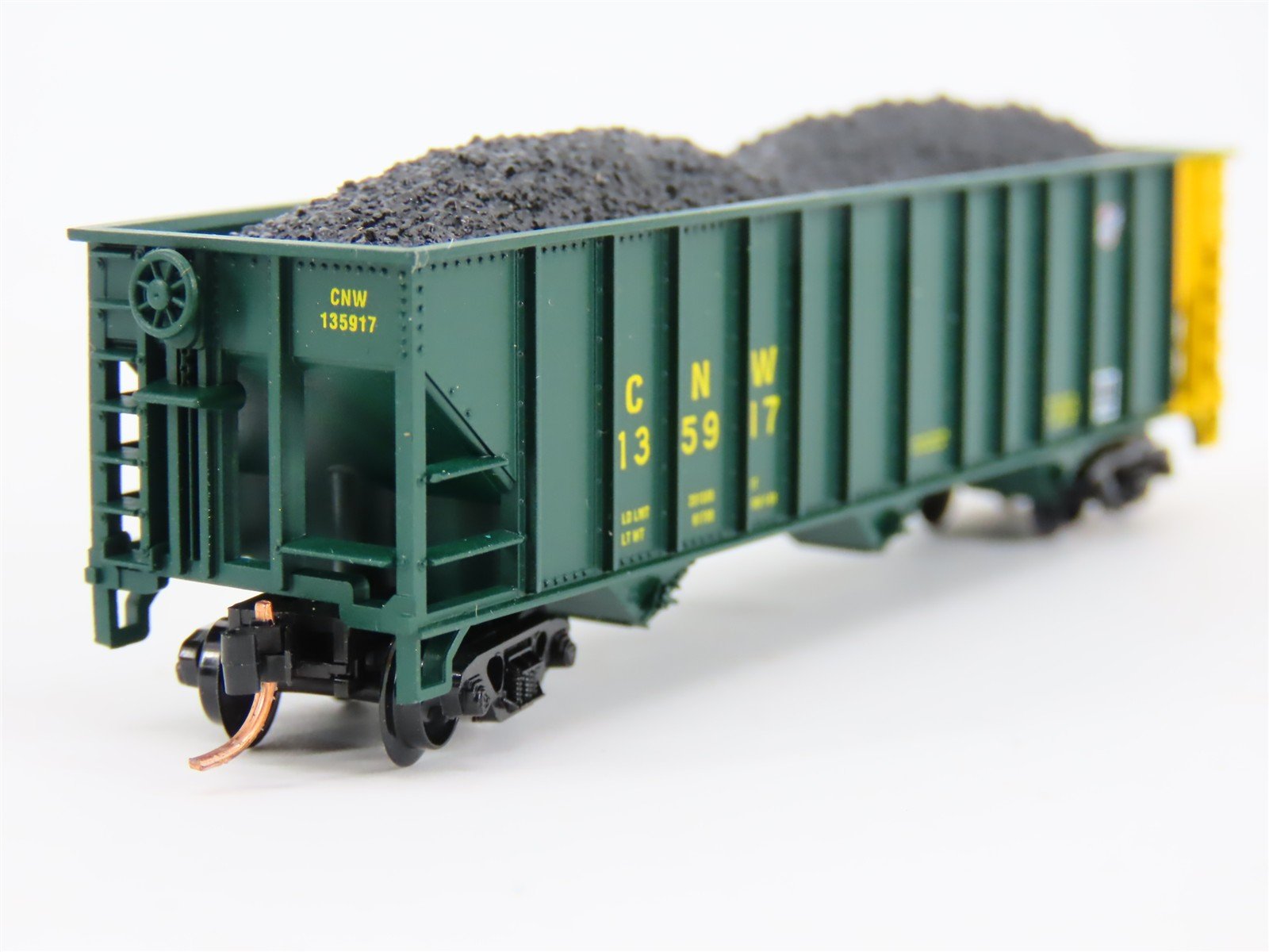 N Scale Atlas CNW Chicago & North Western 3-Bay Open Hopper #135917 w/ Load