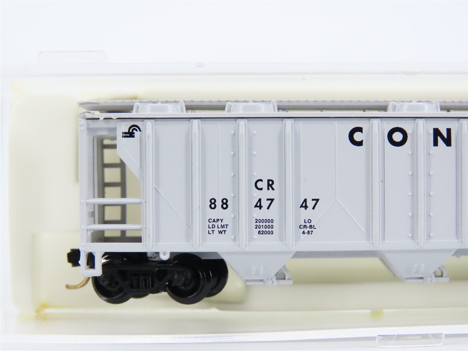 N Scale Atlas CR Conrail Railroad 3-Bay Covered Hopper #884747
