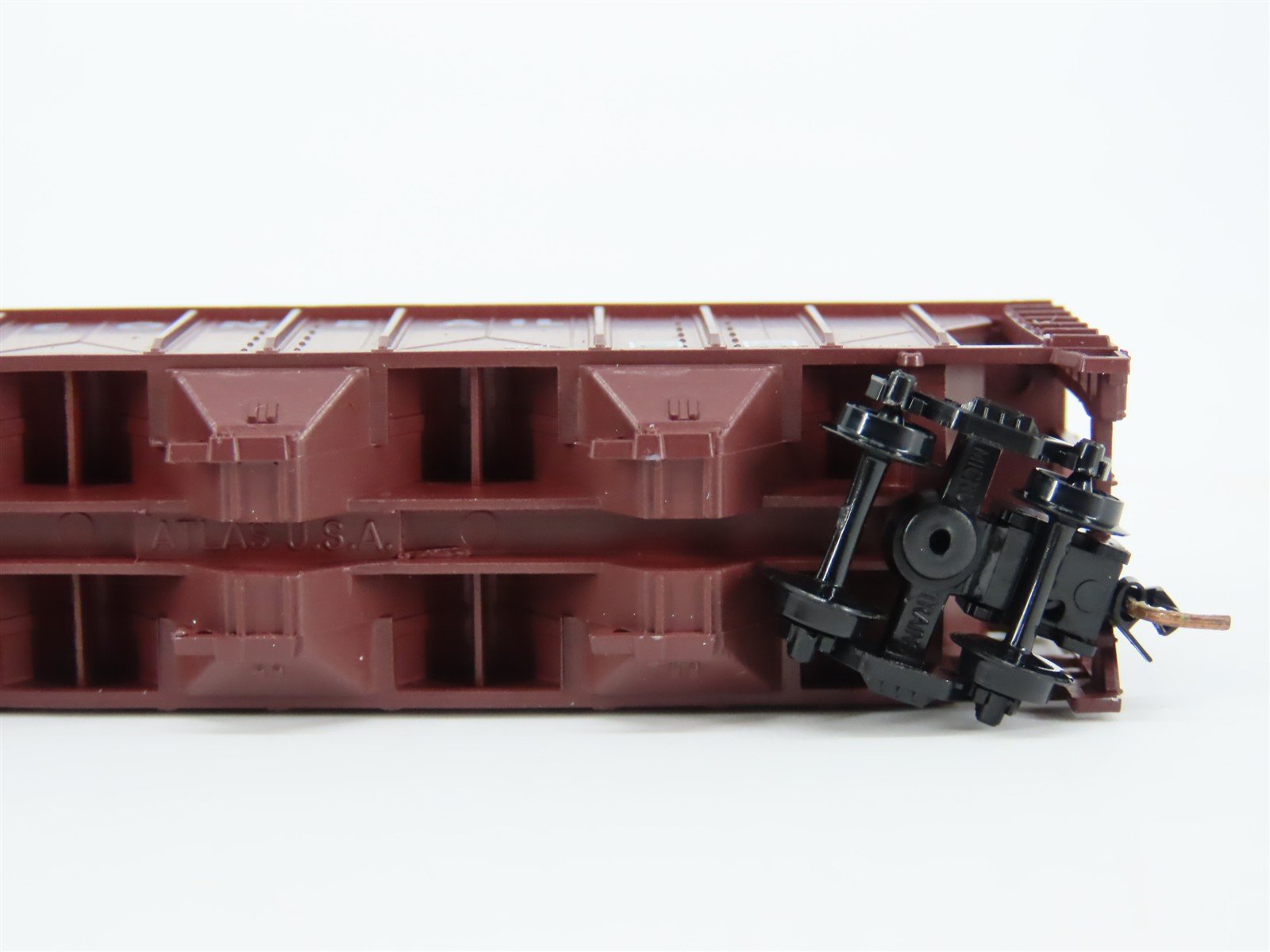 N Scale Atlas CR Conrail Railroad 3-Bay Covered Hopper #878118