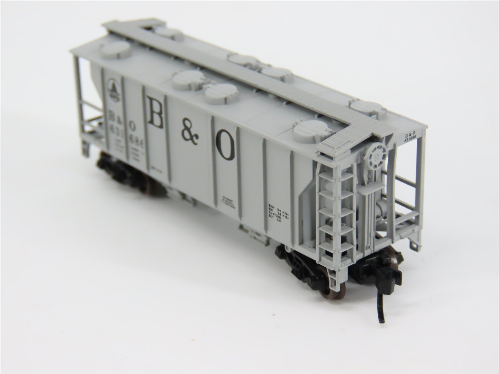 N Scale Atlas B&O Baltimore & Ohio Railroad 2-Bay Covered Hopper #631686