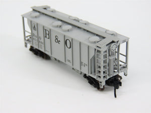 N Scale Atlas B&O Baltimore & Ohio Railroad 2-Bay Covered Hopper #631686