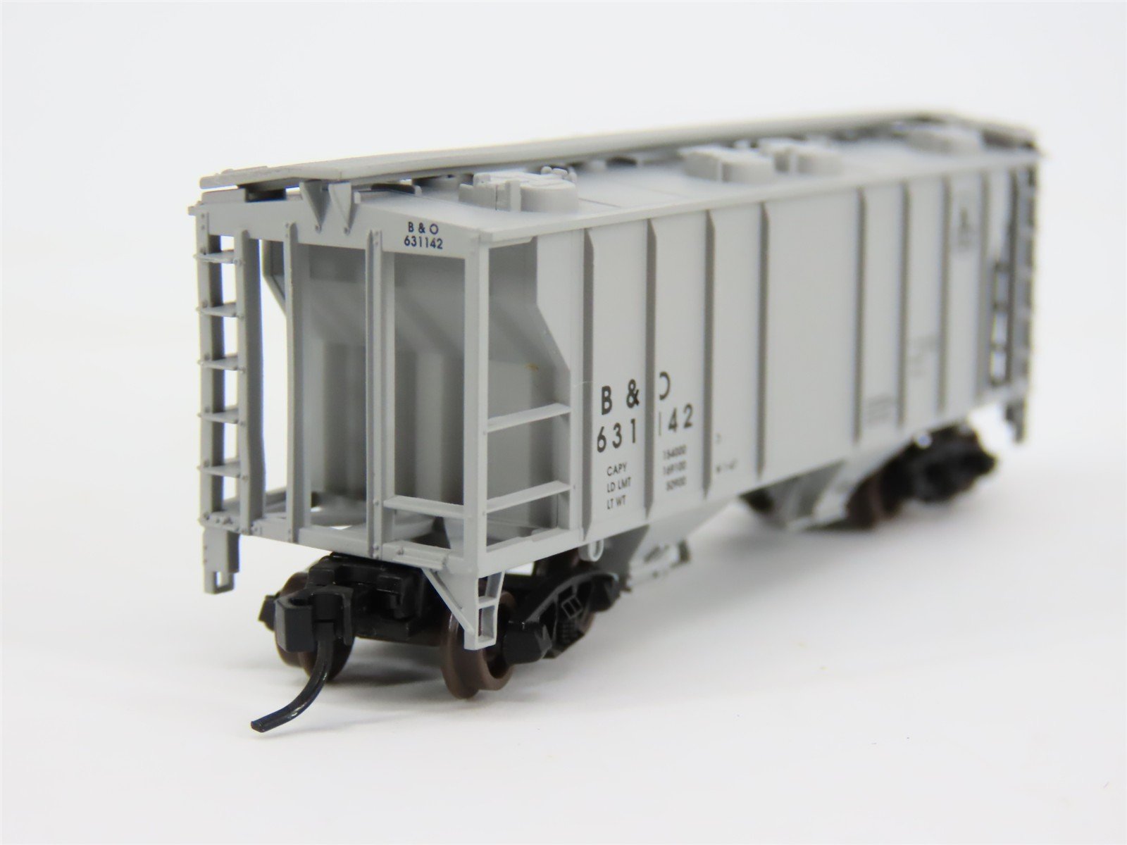 N Scale Atlas B&O Baltimore & Ohio Railroad 2-Bay Covered Hopper #631142
