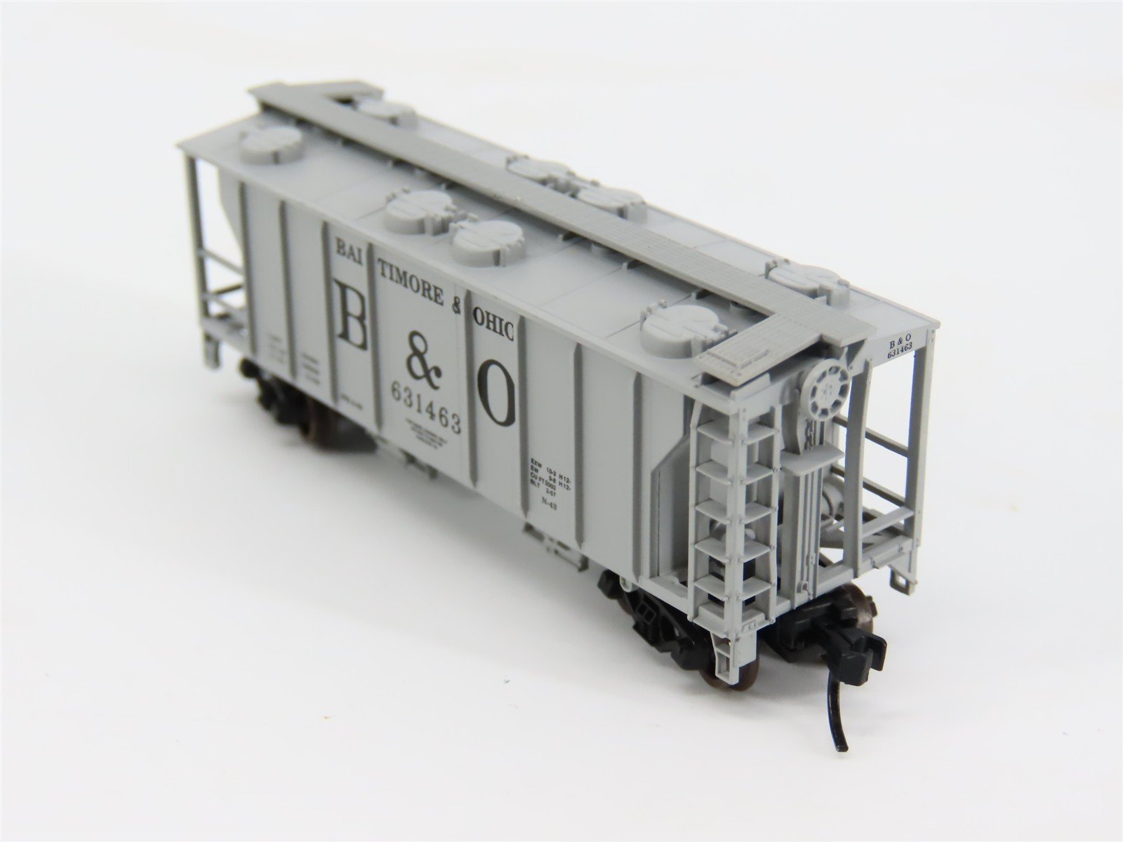 N Scale Atlas B&O Baltimore & Ohio Railroad 2-Bay Covered Hopper #631463