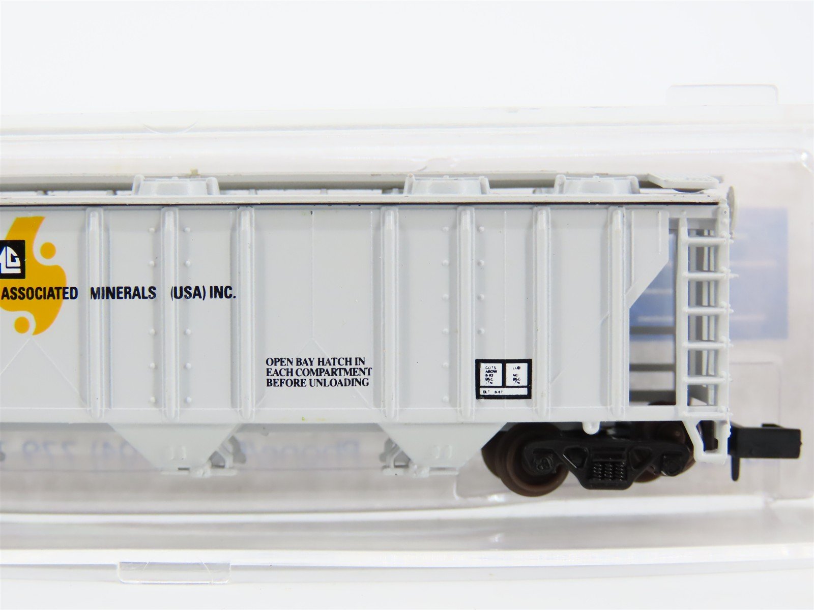 N Scale Atlas Special Run 509 NAHX Associated Minerals 3-Bay Hopper #35570