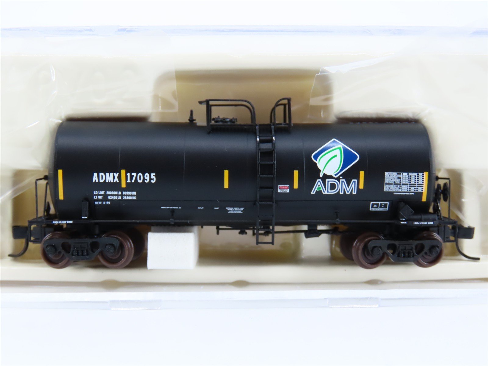 N Scale Atlas 40391 ADMX 17,600 Gallon Corn Syrup Tank Car #17065