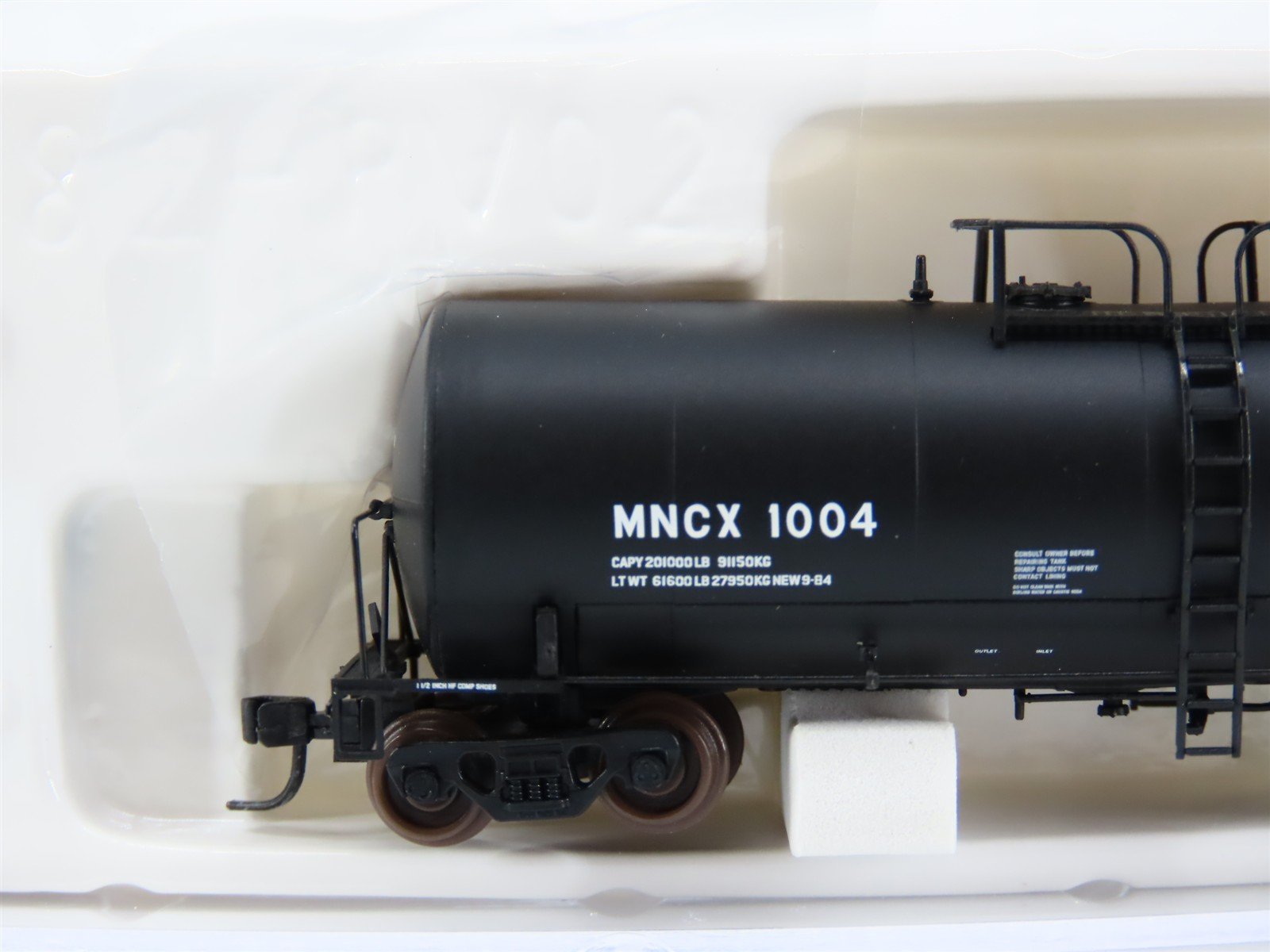 N Scale Atlas 40271 MNCX Minnesota Corn Processors 17,600 Gallon Tank Car #1004