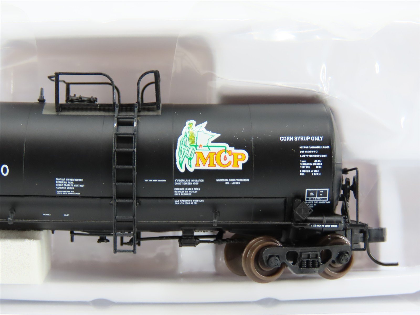N Scale Atlas 40273 MNCX Minnesota Corn Processors 17,600 Gallon Tank Car #1010